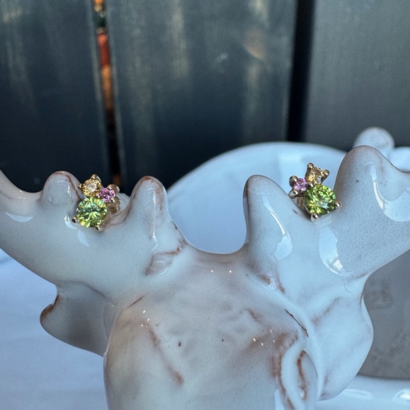 10KYG Tourmaline-Peridot-Citrine Cluster Stud Earrings - Picture 2 of 6
